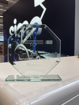 ESS Innovation Award Winner Trophäe, SIMO